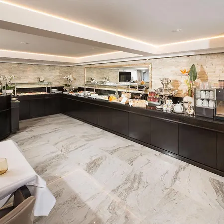 فندق Genusshotel Goldene Rose 3*