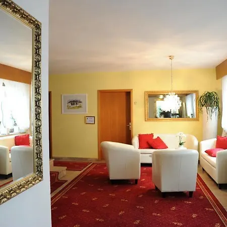 فندق Genusshotel Goldene Rose 3*